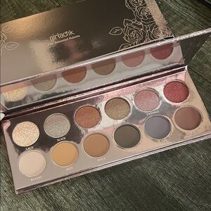 Girlactik Essential Palette - Neutral Shades